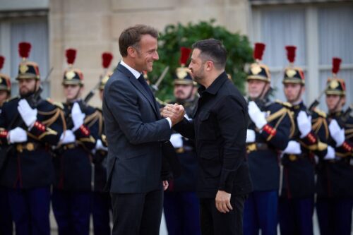 Макрон: 26 стран готовы принять участие в формировании сил безопасности на Украине