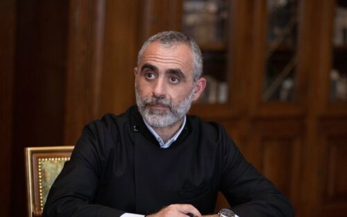 Иерей Есаи Артенян: Первопрестольный Святой Эчмиадзин — не место для политических спекуляций
