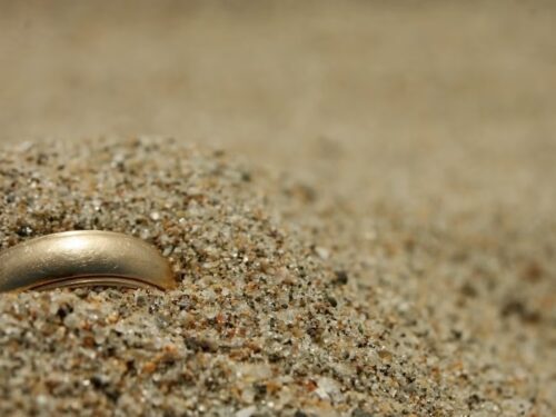 12-year-old boy in UK finds ancient Roman bracelet while walking his dog