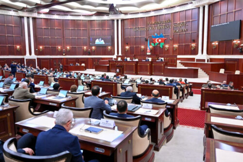 Парламент Азербайджана высоко оценил блестящую дипломатию Алиева и предложил назвать «Зангезурский коридор» в его честь