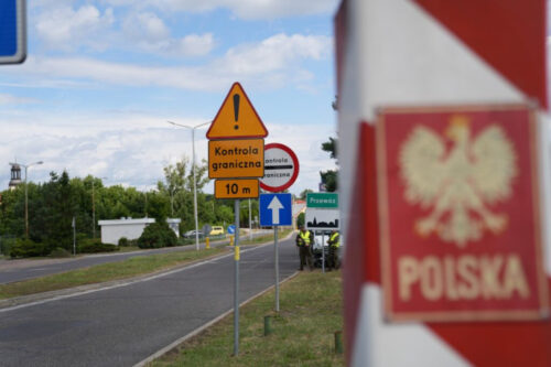 Poland reopens border with Belarus