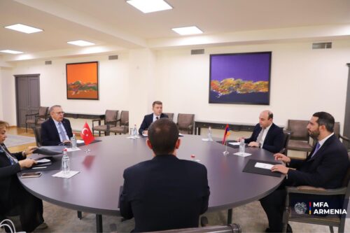 Что обсуждали Рубен Рубинян и Седар Кылыч?