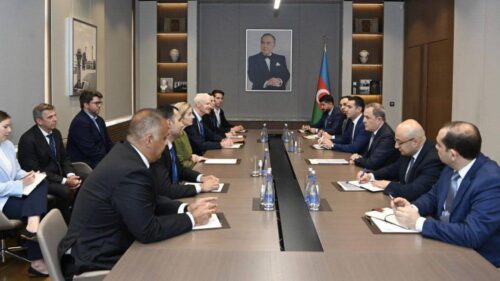 Байрамов принял делегацию «Сертифицированной торговой миссии США по Срединному коридору»