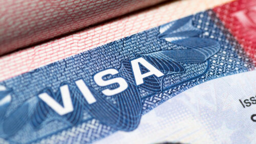 Визовые проверки не прекращаются после выдачи визы: посольство США