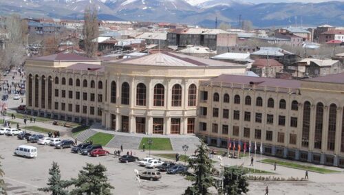 Գյումրու ավագանու կալանավորված անդամ Սեդրակ Սահակյանը վայր է դրել մանդատը