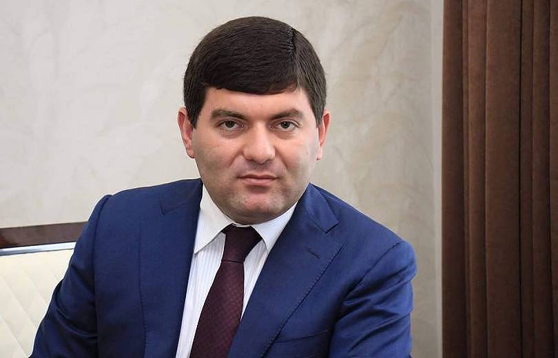 Դավիթ Համբարձումյանը բերման ենթարկվեց․ տեսանյութ Դավիթ Համբարձումյանը բերման ենթարկվեց․ տեսանյութ