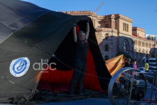 Autumn colors fill Yerevan’s sky (Photos)
