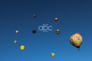 Autumn colors fill Yerevan’s sky (Photos)