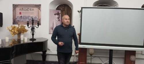 Խաչիկ Մանուկյանն ընդդիմադիրներին հրավիրում է հանդիպման՝ «քննարկելու խաղի կանոնները»