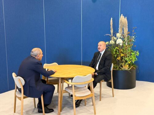 «Известия»: Отсутствие традиционных гарантий делает Армению крайне уязвимой, победителем оказывается Азербайджан