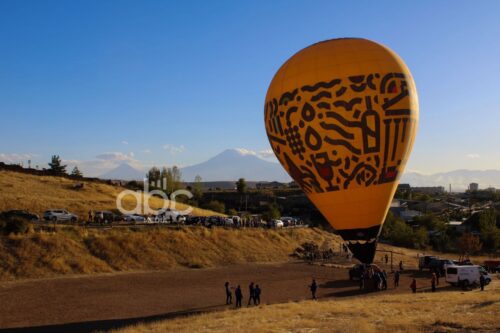 Старт фестиваля воздушных шаров был отложен из-за непогоды