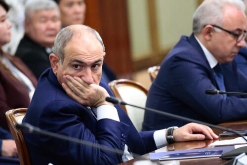 Власти Армении, пользуясь отсутствием дееспособной третьей силы, продвигают свою повестку, в том числе путём односторонних уступок: российский эксперт