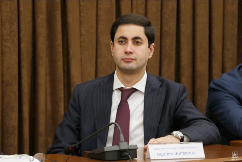 Շենգավիթի նախկին թաղապետ Ռազմին Մկրտչյանը դուրս է եկել «Քաղաքացիական պայմանագիր» կուսակցությունից Շենգավիթի նախկին թաղապետ Ռազմին Մկրտչյանը դուրս է եկել «Քաղաքացիական պայմանագիր» կուսակցությունից