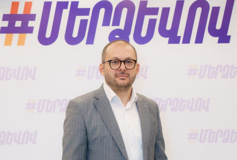 Уголовно-процессуальный кодекс продолжает использовать уголовное преследование как дубинку: «Крылья единства» об аресте адвоката Уголовно-процессуальный кодекс продолжает использовать уголовное преследование как дубинку: «Крылья единства» об аресте адвоката