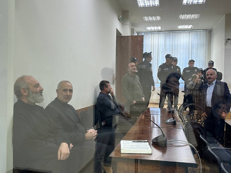 Начался судебный процесс над архиепископом Багратом и 17 его сторонниками Начался судебный процесс над архиепископом Багратом и 17 его сторонниками