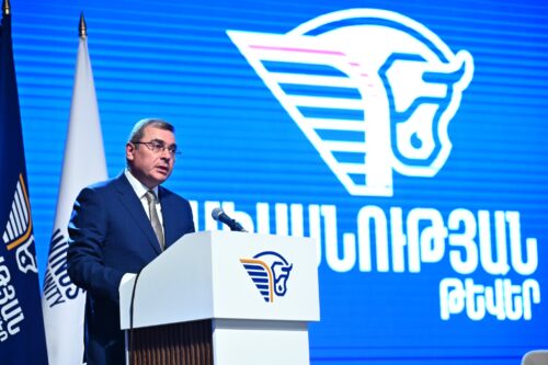 Давид Ананян: Политическая система откровенно превратилась в диктатуру