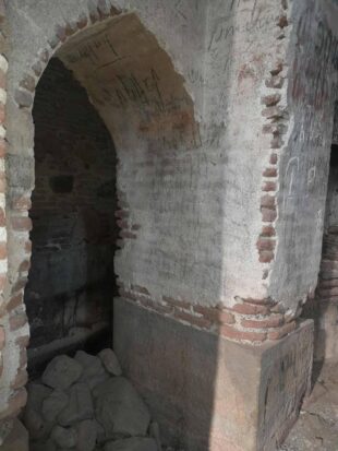 Կիրանցի վանքի պատերից մաքրվել են ներկերով արված գրառումները