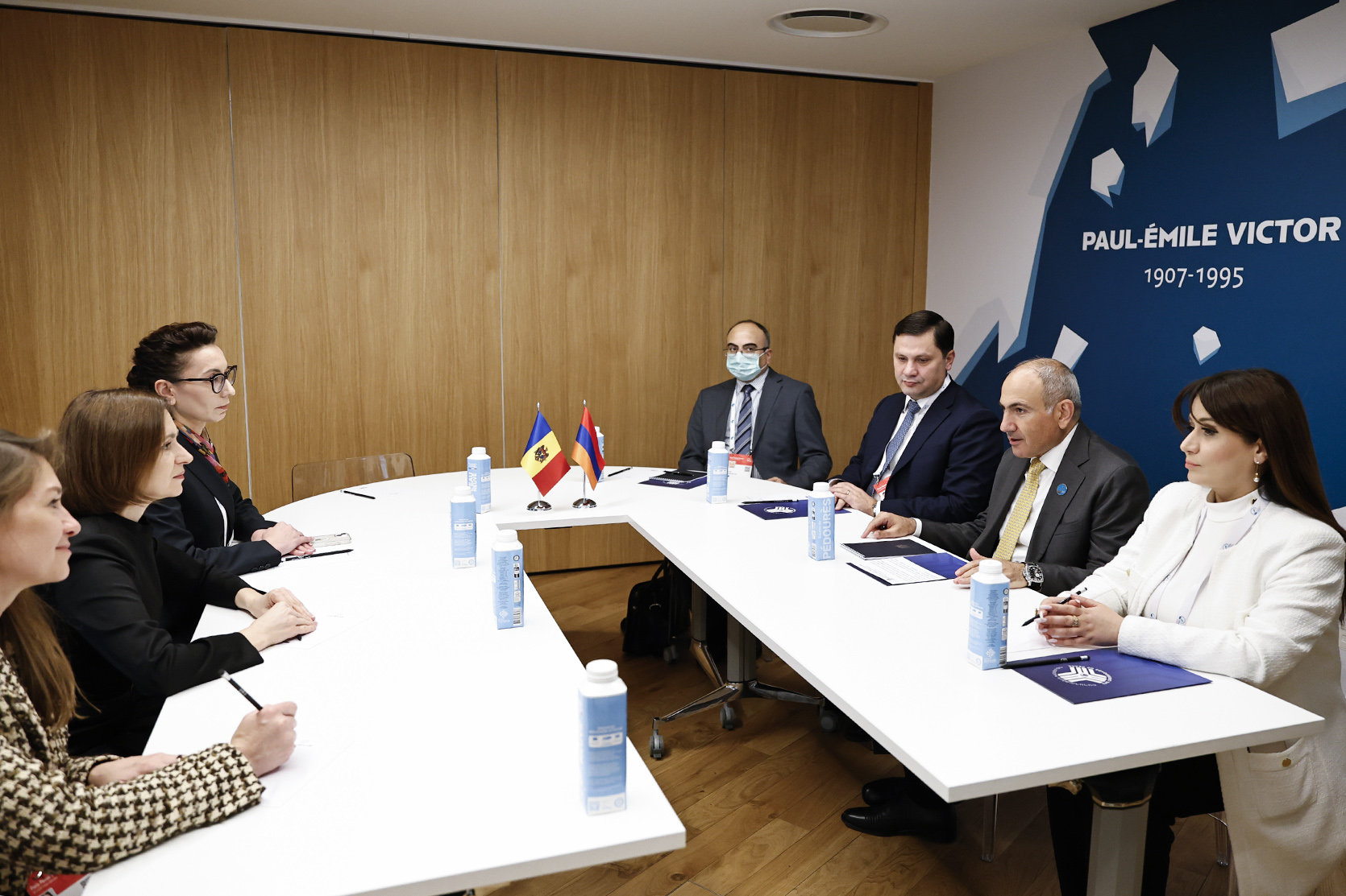 Pashinyan meets with Moldova’s president Pashinyan meets with Moldova’s president
