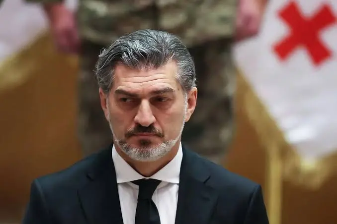 Президент Грузии поддерживает инициативу о запрете нескольких оппозиционных партий Президент Грузии поддерживает инициативу о запрете нескольких оппозиционных партий