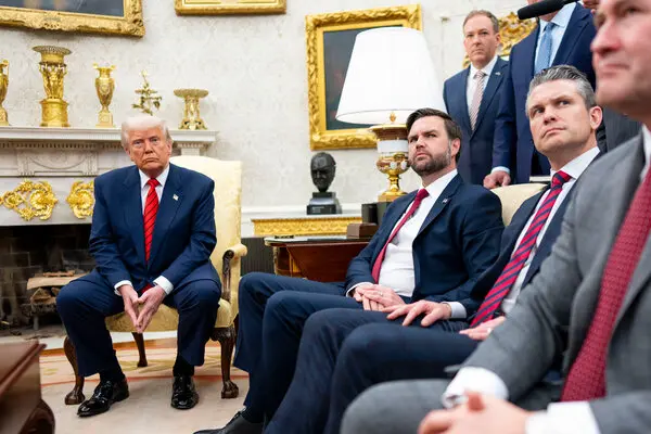 Թրամփի վարչակազմի բարձրաստիճան պաշտոնյաները տեղափոխվում են ռազմաբազաներ՝ անվտանգության նկատառումներով․ The Atlantic Թրամփի վարչակազմի բարձրաստիճան պաշտոնյաները տեղափոխվում են ռազմաբազաներ՝ անվտանգության նկատառումներով․ The Atlantic