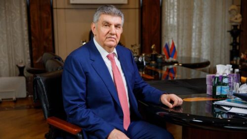 Ара Абрамян: Приговор по делу архиепископа Микаэла свидетельствует об отсутствии демократии и справедливости в Армении