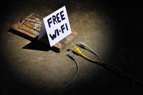 Бесплатный Wi-Fi может дорого обойтись: МВД призывает к бдительности