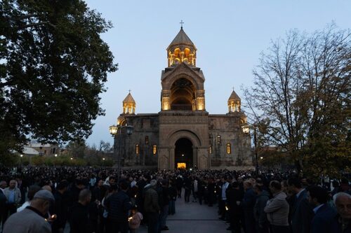 Движение «Мер дзевов» вновь подтверждает поддержку Армянской Апостольской Святой Церкви