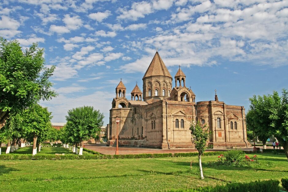 Եպիսկոպոսաց ժողովը տեղի կունենա Ավստրիայում, բայց այլ տարբերակները չեն բացառվում. Տեր Վրթանես