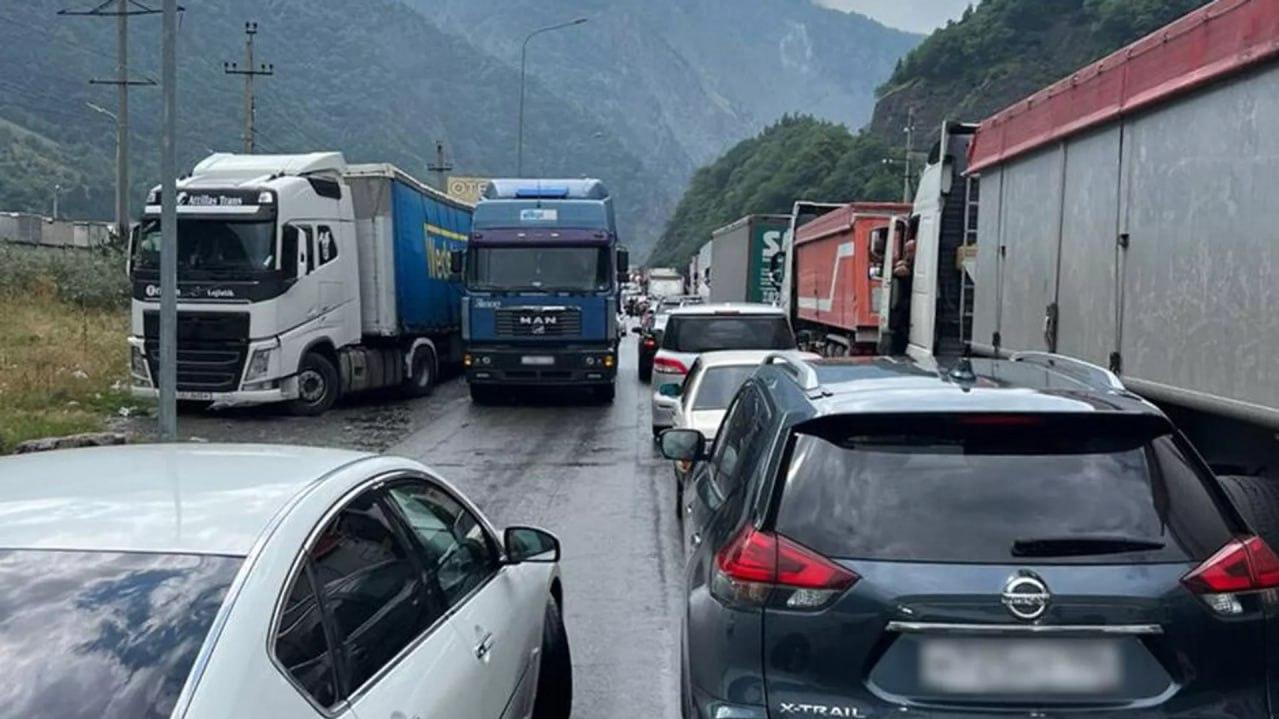 Բեռնատարների վարորդների խնդիրը կլուծվի՞․ ի՞նչ է քննարկել Մհեր Գրիգորյանը ռուս գործընկերների հետ Բեռնատարների վարորդների խնդիրը կլուծվի՞․ ի՞նչ է քննարկել Մհեր Գրիգորյանը ռուս գործընկերների հետ