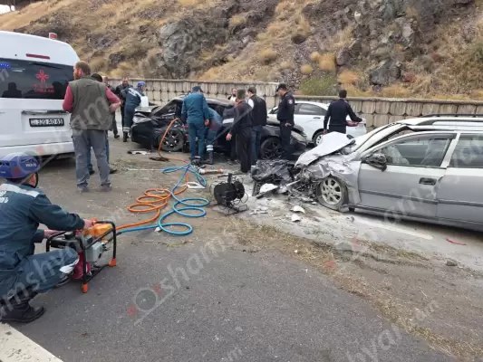 Արծվի արձանի հարևանությամբ տեղի ունեցած ողբերգական ավտովթարի հետևանքով հիվանդանոց տեղափոխվածներից մեկը նույնպես մահացել է Արծվի արձանի հարևանությամբ տեղի ունեցած ողբերգական ավտովթարի հետևանքով հիվանդանոց տեղափոխվածներից մեկը նույնպես մահացել է