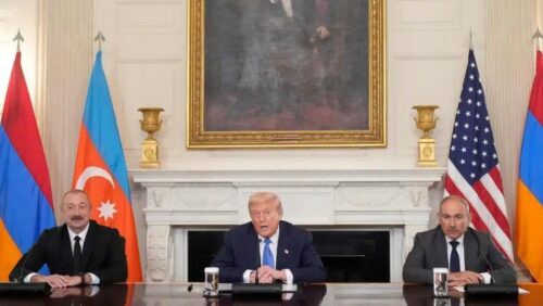 Символический жест Алиева — отправка груза казахской пшеницы в Армению — это «милостыня, брошенная с барского стола»: эксперты