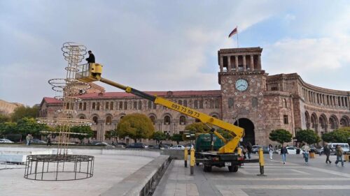 Երևանի գլխավոր տոնածառի ճյուղերի ու լուսավորության փոխարինման համար կծախսվի 50 մլն դրամ