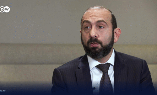 Арарат Мирзоян: Азербайджан хочет, чтобы мы внесли изменения в Конституцию, но это условие мы не принимаем