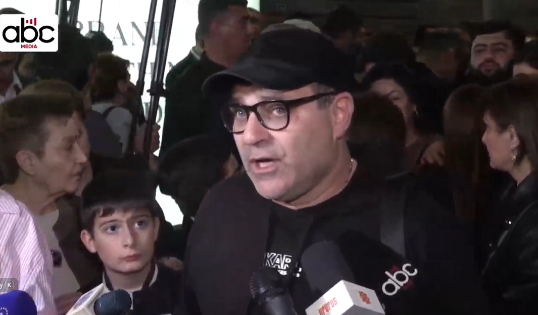 Ոստիկաններն ասացին, որ Դավիթին տանում են բաժին, այնտեղից էլ՝ բանտ․ Նարեկ Մալյան Ոստիկաններն ասացին, որ Դավիթին տանում են բաժին, այնտեղից էլ՝ բանտ․ Նարեկ Մալյան