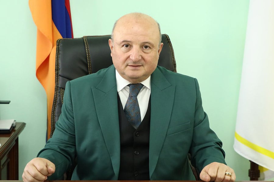 Այսօր Գյումրին իր տոնը նշում է առանց Շիրակի թեմի առաջնորդի, որը դատական համակարգի «պիղատոսների» որոշմամբ ազատազրկվեց. Վարդան Ղուկասյան Այսօր Գյումրին իր տոնը նշում է առանց Շիրակի թեմի առաջնորդի, որը դատական համակարգի «պիղատոսների» որոշմամբ ազատազրկվեց. Վարդան Ղուկասյան