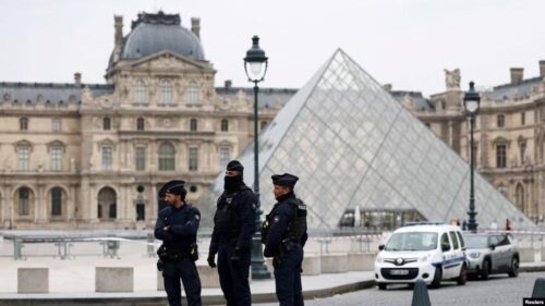 Four more arrested in Louvre heist probe