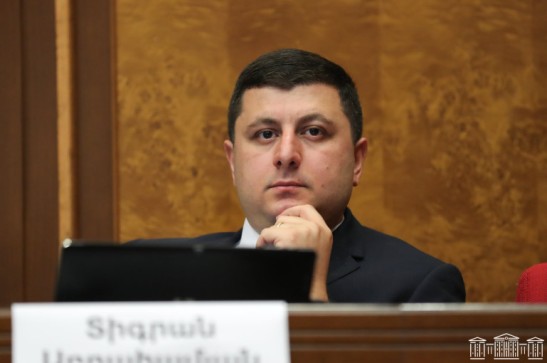 В нашей стране идёт определённая борьба, она проявляется как в политической сфере, в вооружённых силах, так и в духовной плоскости: депутат В нашей стране идёт определённая борьба, она проявляется как в политической сфере, в вооружённых силах, так и в духовной плоскости: депутат