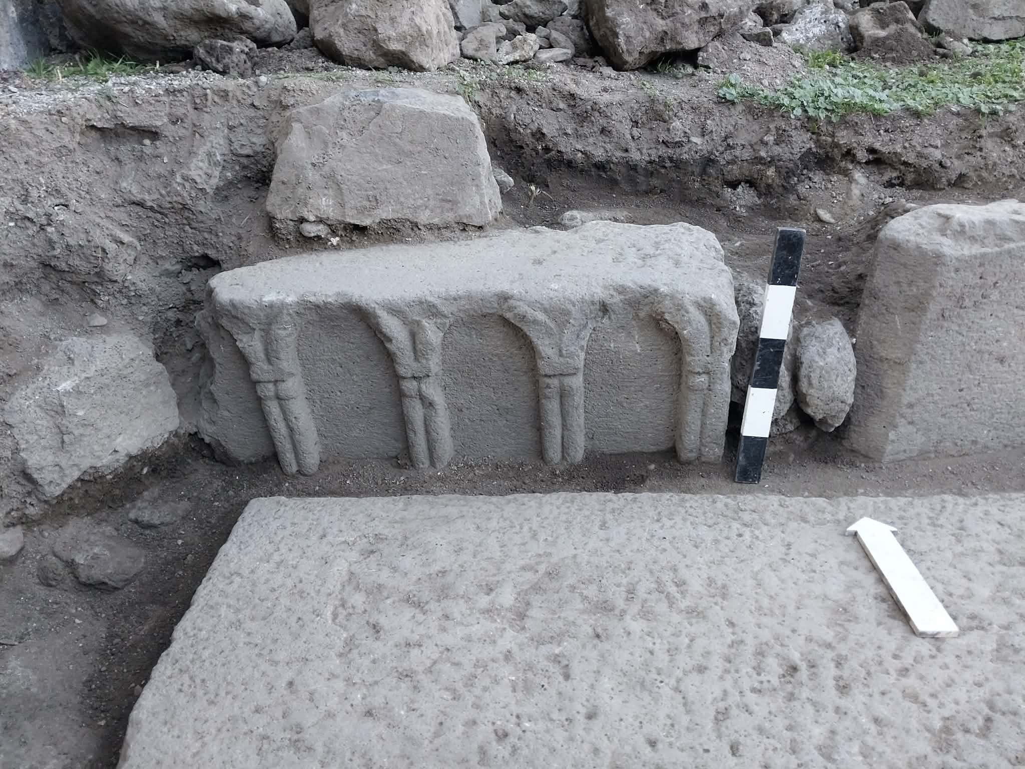 Պեղումներ՝ Լոռի բերդի տարածքում․ հայտնաբերվել է միջնադարյան ճանապարհ և արքայական բաղնիքի նոր հատվածներ Պեղումներ՝ Լոռի բերդի տարածքում․ հայտնաբերվել է միջնադարյան ճանապարհ և արքայական բաղնիքի նոր հատվածներ