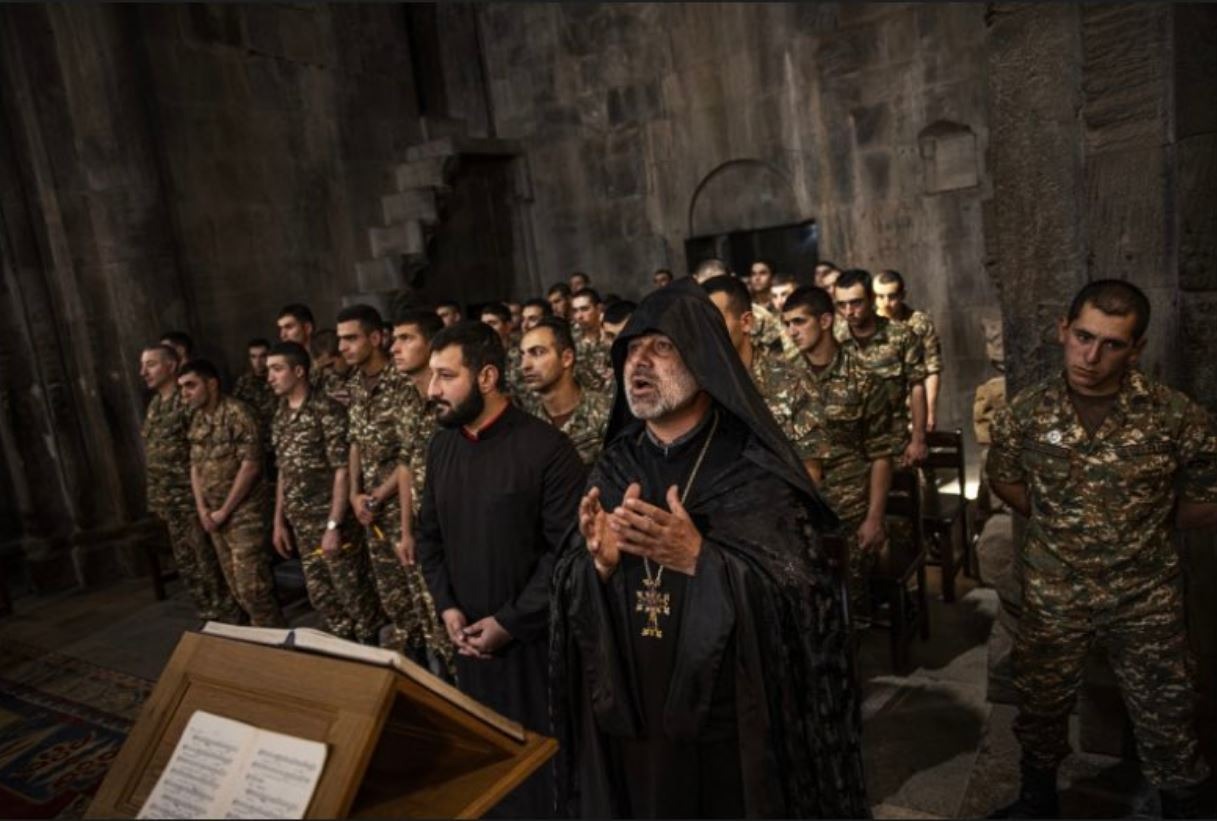 ՀՀ-ում ամենաբարձր գոհունակությունը վայելող կառույցները Զինված ուժերը և Հայ առաքելական եկեղեցին են․ «ԱՐԱՐ» հիմնադրամի հետազոտությունը ՀՀ-ում ամենաբարձր գոհունակությունը վայելող կառույցները Զինված ուժերը և Հայ առաքելական եկեղեցին են․ «ԱՐԱՐ» հիմնադրամի հետազոտությունը