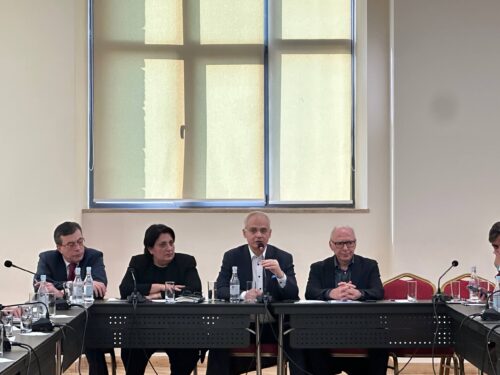 Борьба с действиями Пашиняна носит надрелигиозный и надпартийный характер: АНК проводит дискуссию
