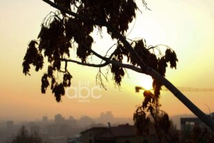 Загрязнённый воздух Еревана на фоне красивого заката: фоторепортаж