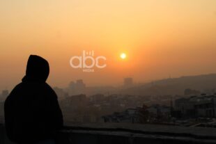 Загрязнённый воздух Еревана на фоне красивого заката: фоторепортаж