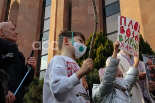 Gas mask protest held in Yerevan (photos)