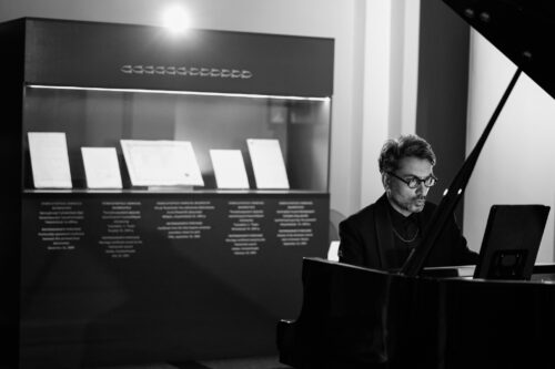 Генеральный прокурор наградил деятелей культуры