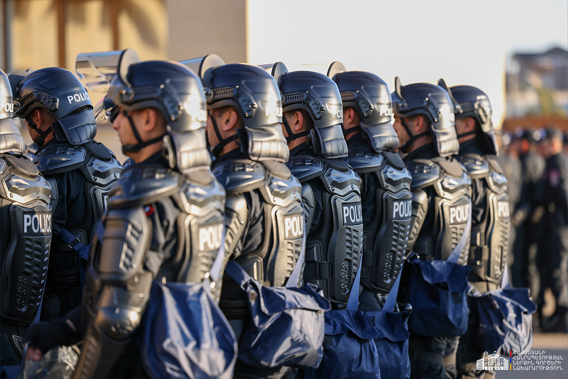 Մեր խնդիրը ոչ թե պետությանը քաղաքացուց պաշտպանելն է, այլ՝ քաղաքացուն պաշտպանելը պետության միջոցով․ ՆԳ նախարար Մեր խնդիրը ոչ թե պետությանը քաղաքացուց պաշտպանելն է, այլ՝ քաղաքացուն պաշտպանելը պետության միջոցով․ ՆԳ նախարար