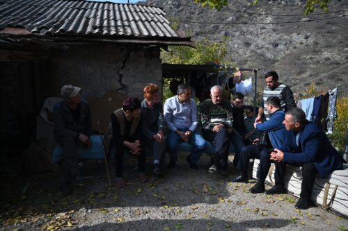 Դիցմայրիում՝ ադրբեջանական ուղիղ դիտարկման տակ, մնացել է մի քանի ընտանիք․ Թաթոյան