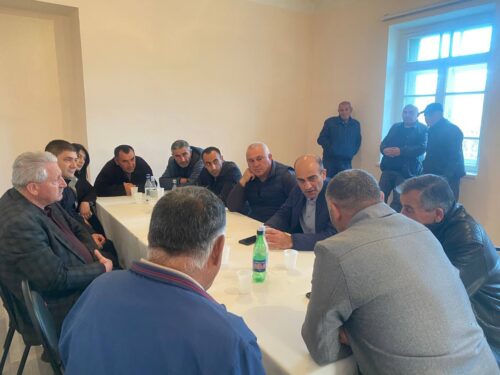 Есть нерешённые сельскохозяйственные проблемы: депутаты оппозиции посетили Мартуни