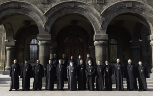 Католикос принял предстоятеля Гугартской епархии и духовенство