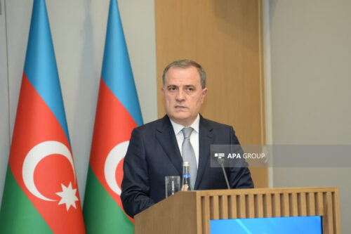 Azerbaijan’s and Iran’s foreign ministers discuss regional issues