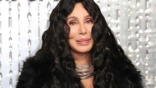 Ես ատում եմ դա․ 79-ամյա Շերը խոսել է ծերության մասին